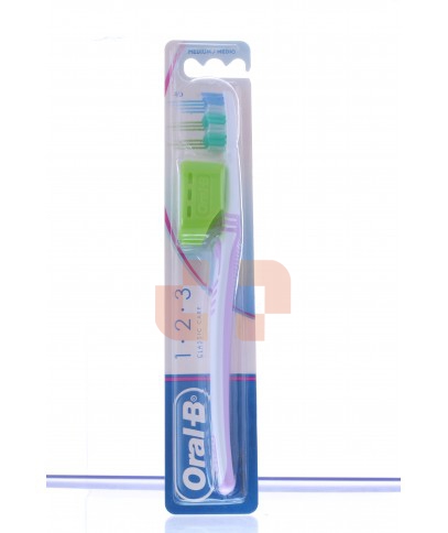 Oral B Classic Care Spazzolino 1 Pezzo